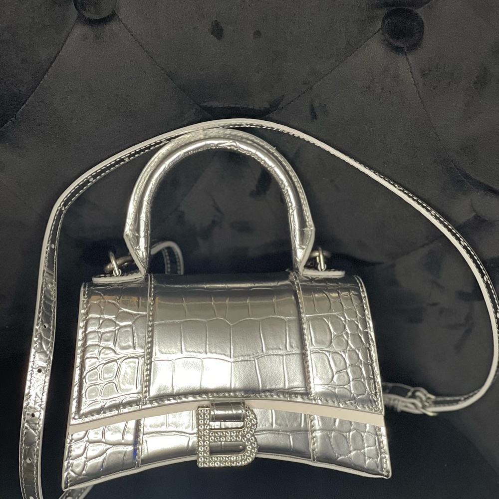 Balenciaga - Picture 2 of 3